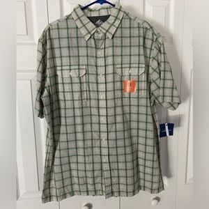 Lot of 6 men’s casual shirt sleeve button down shirts, size L, plaid